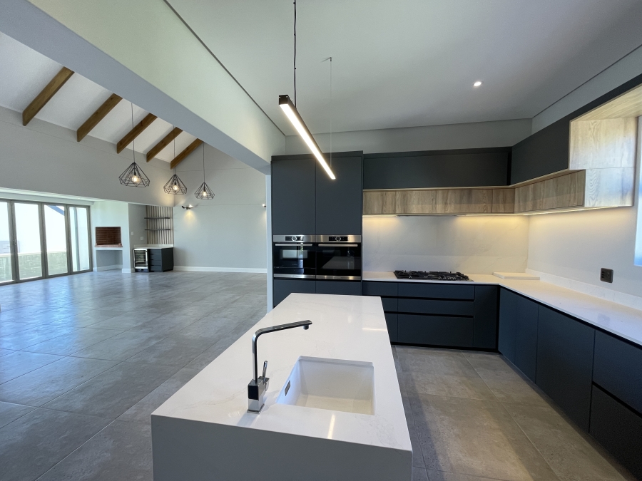 4 Bedroom Property for Sale in Kingswood Golf Estate Western Cape